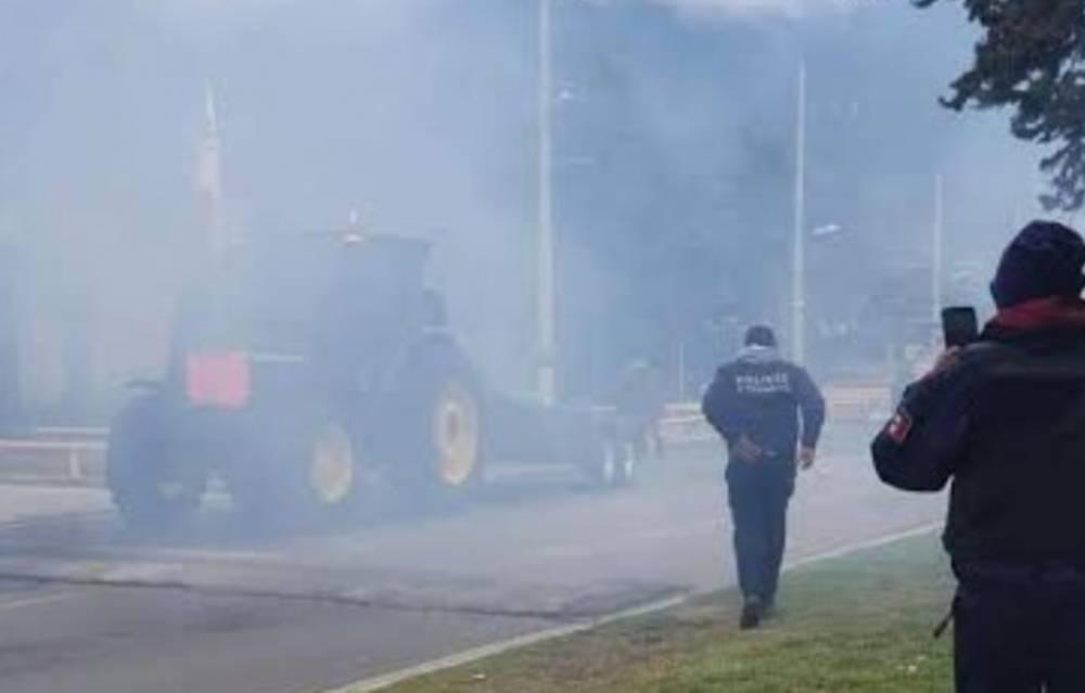 Menor lesionado en explosión de pirotecnia en acto de campaña