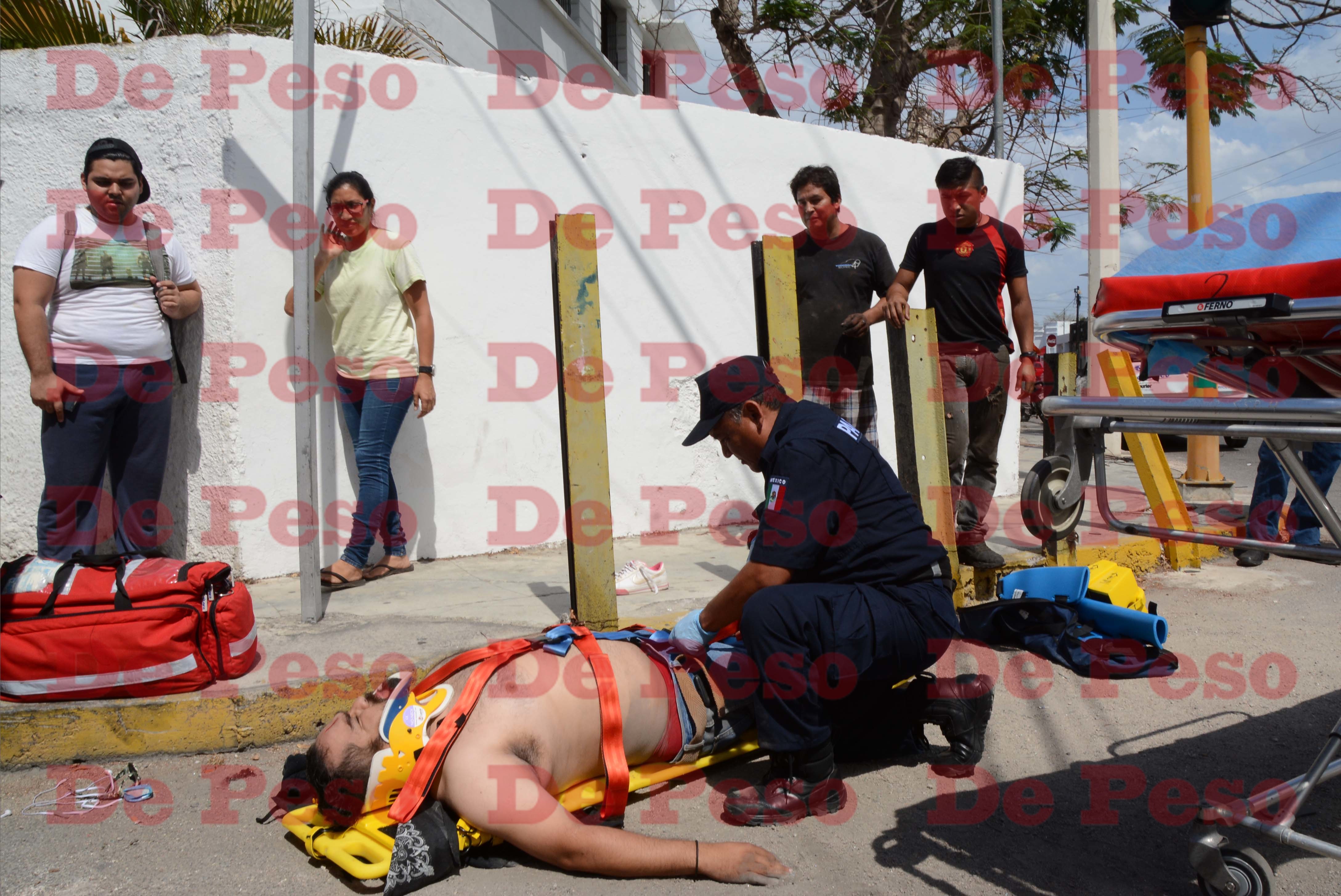 Se fractura motociclista en choque por La Plancha en Mérida