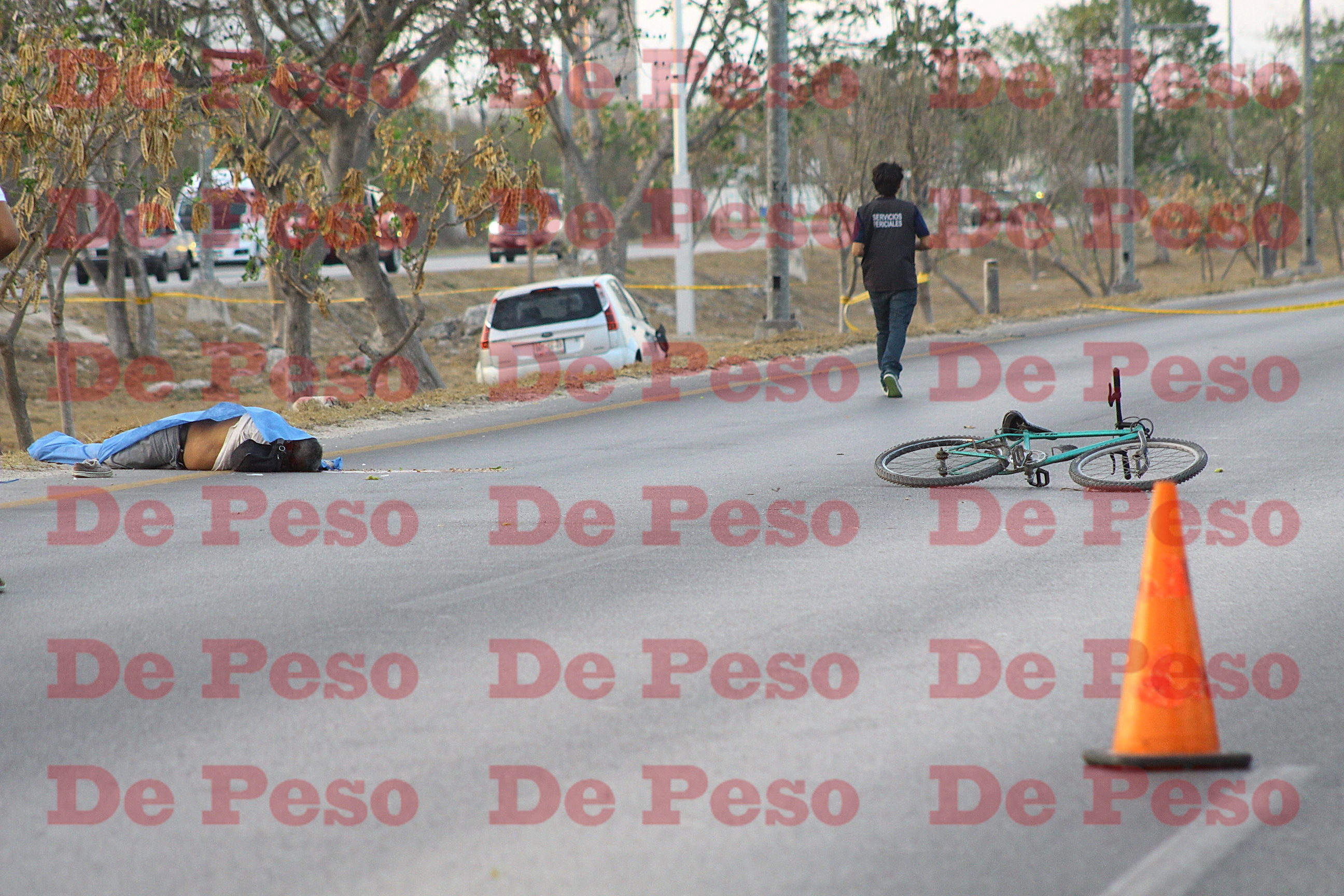 Ciclista muerte atropellado por auto en Periférico de Mérida