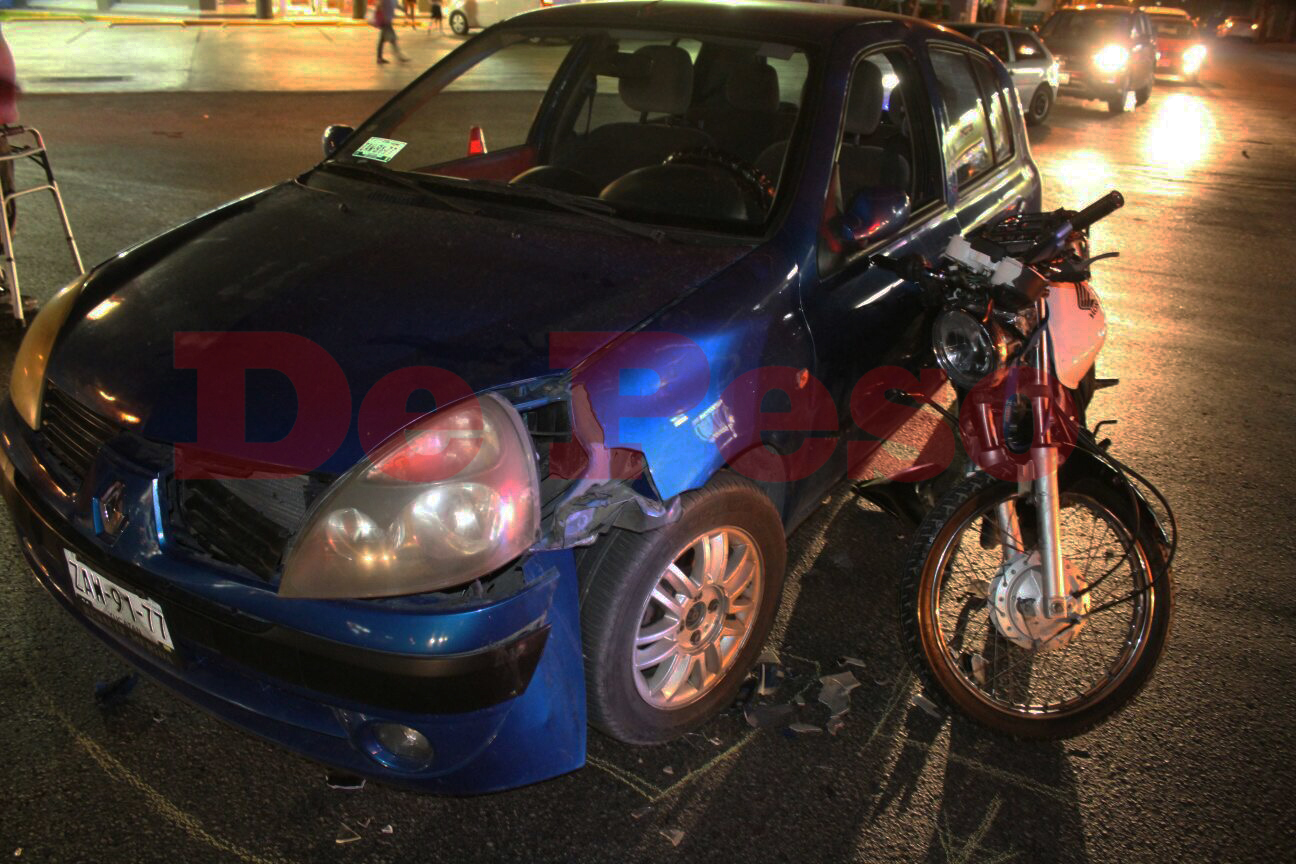 choca auto contra motociclista en fraccionamiento Francisco de Montejo