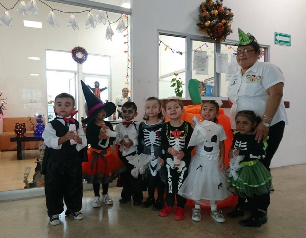 Convivencia de Hanal Pixán y Halloween de niñas y niños del Cendi de la SSP