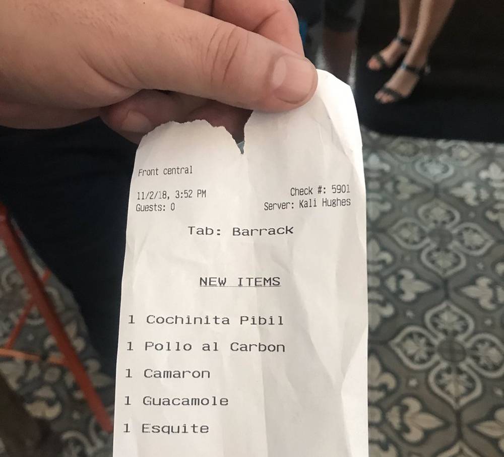 Ni Obama se resiste a un taco de cochinita