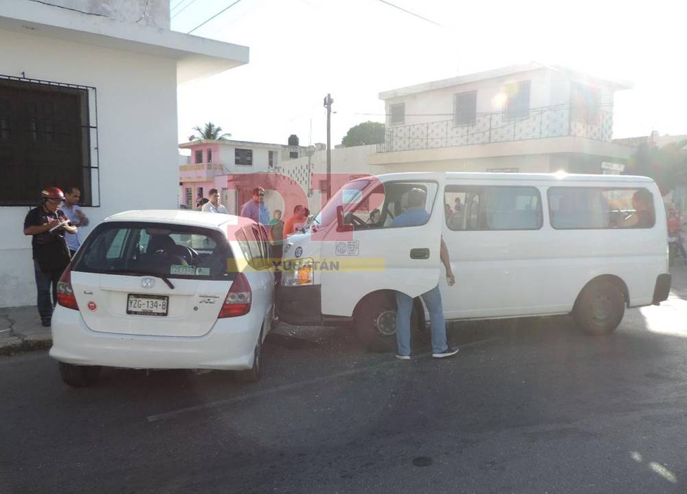 Tremendo trancazo en Progreso deja saldo de ocho lesionados