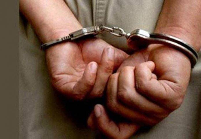 Borracho abusa de su hija, la confunde con su esposa Borracho abusa de su hija, la confunde con su esposa