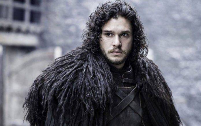 Jon Snow casi queda con voz de soprano Jon Snow casi queda con voz de soprano