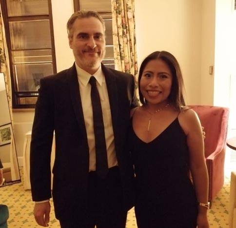 Yalitza con Joaquín Phoenix, en foto publicada en su cuenta de Instagram este 9 de septiembre