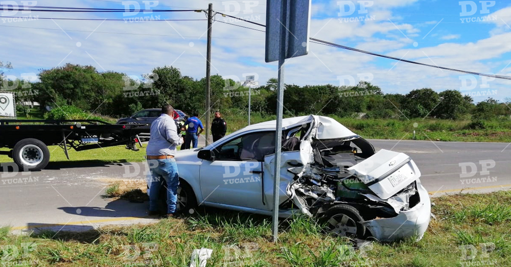 Se Salva De Milagro Tras Despedazarse El Aveo Que Conducía 2970