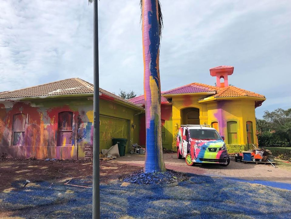 Si crees que pintaron mal tu casa, mira esta