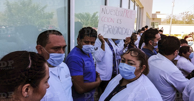 Trabajadores del Issste protestan ante falta de insumos para enfrentar ...